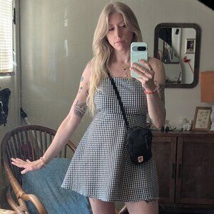 Meet your Posher, Holly